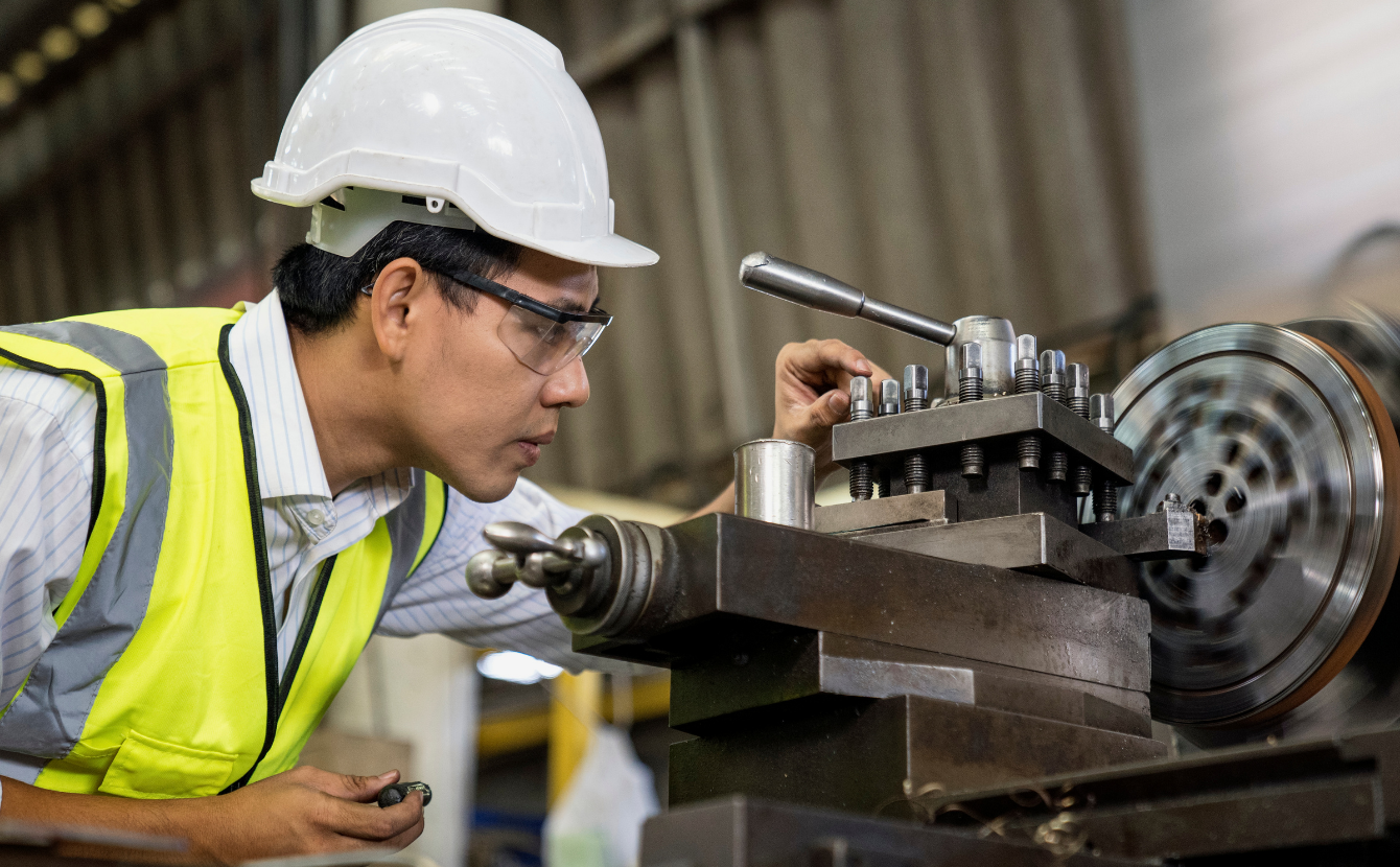 A site manager improving safety in the manufacturing industry through Safety Champion Software.
